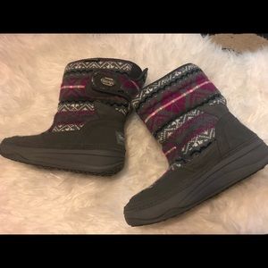 Sketchers tone ups winter boots size 7